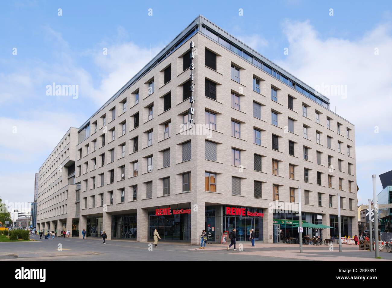 BaseCamp, Studentenwohnheim und Hotel, Leeds Square, Dortmund, Ruhrgebiet, Nordrhein-Westfalen, Deutschland Stockfoto