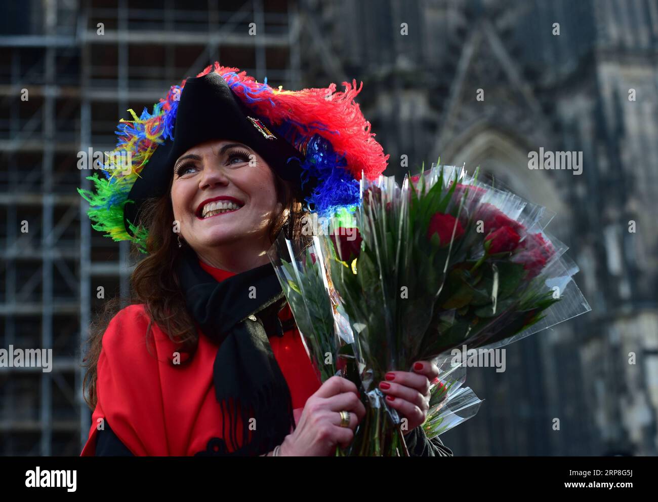 (190304) -- KÖLN (DEUTSCHLAND), 4. März 2019 (Xinhua) -- Ein Feigling nimmt an der Rosenmontagsparade in Köln am 4. März 2019 Teil. Die Rosenmontagsparade markiert den Höhepunkt des jährlichen Kölner Karnevals. (Xinhua/Lu Yang) DEUTSCHLAND-KÖLN-KARNEVAL-ROSE MONTAG PARADE PUBLICATIONxNOTxINxCHN Stockfoto