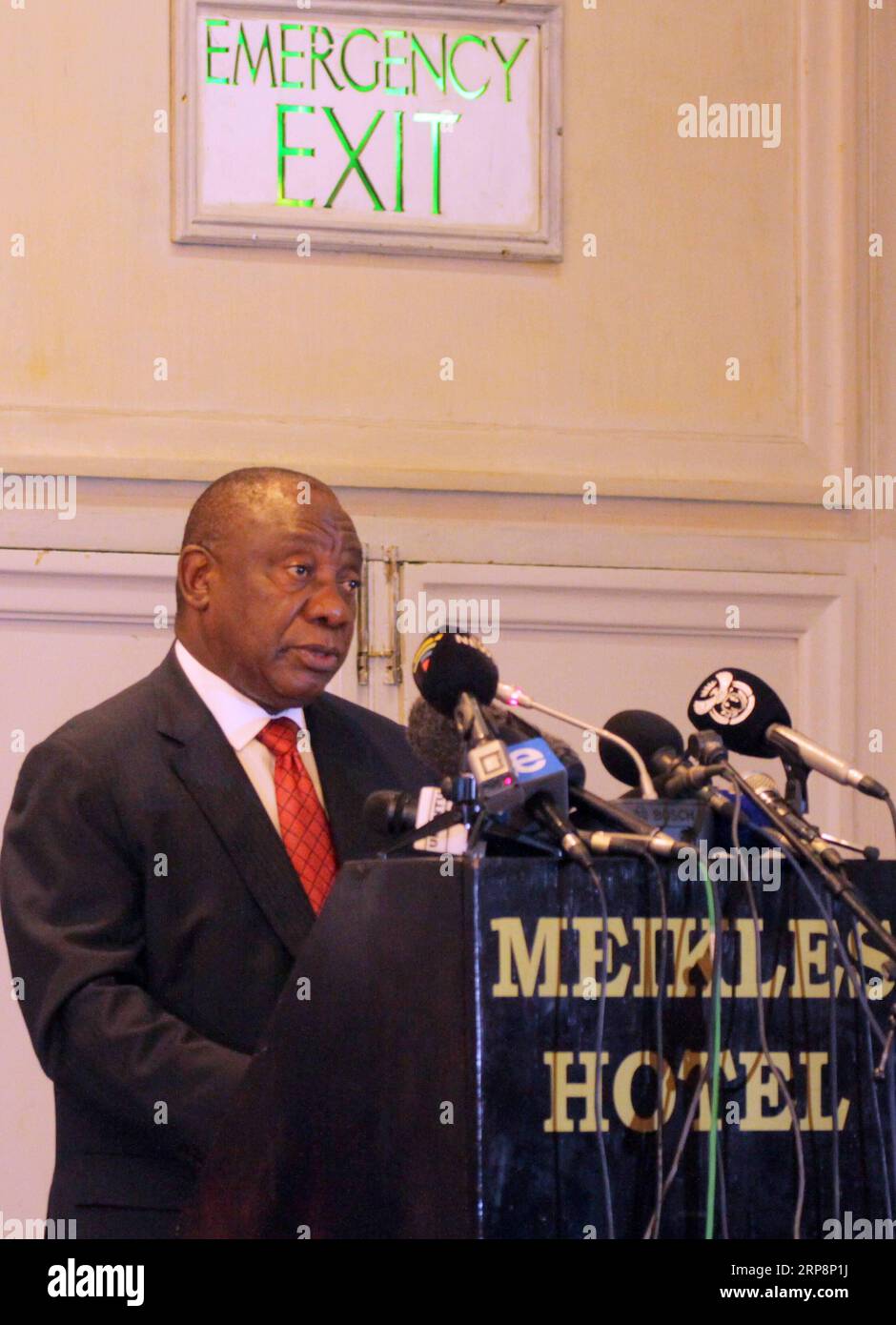 (190312) -- HARARE, 12. März 2019 -- der südafrikanische Präsident Cyril Ramaphosa spricht am 12. März 2019 in Harare (Simbabwe) über die dritte Sitzung der BI-National Commission (BNC) zwischen Simbabwe und Südafrika. Südafrika führt Gespräche mit Simbabwe über die Möglichkeit, dem von Sanktionen betroffenen Land finanzielle Unterstützung zu gewähren und ihm dabei zu helfen, seine schwierige Wirtschaft wiederzubeleben, sagte Cyril Ramaphosa am Dienstag. ) SIMBABWE-HARARE-SÜDAFRIKA-PRÄSIDENT-FINANZGESPRÄCHE SHAUNXJUSA PUBLICATIONXNOTXINXCHN Stockfoto