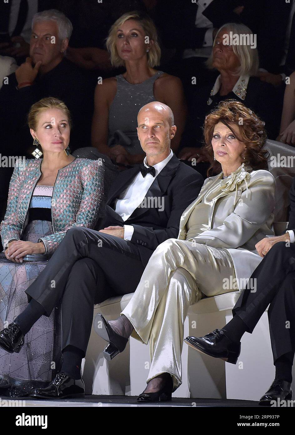 Venedig, Italien. September 2023. Sasha Alexander, Edoardo Ponti, Sophia Loren und Giuseppe Tornatore besuchen die Giorgio Armani „One Night in Venice“ Runway Show am Samstag, 2. September 2023 in Venedig, Italien. Foto von Rocco Spaziani/UPI Credit: UPI/Alamy Live News Stockfoto