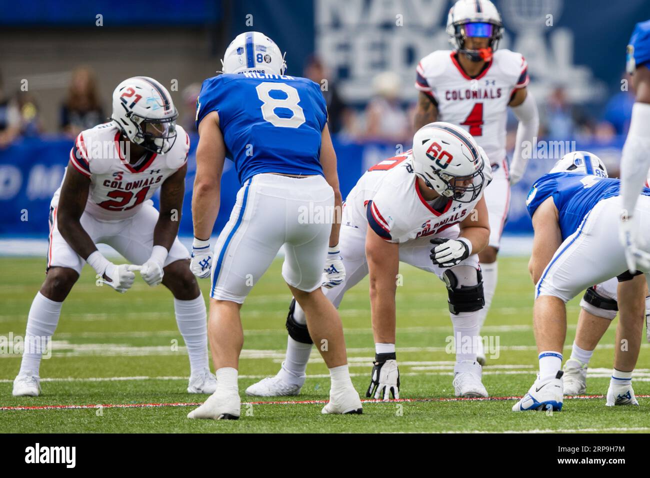 September 2023: Robert Morris Tight End Chaese Jackson (21) und der Offensive Lineman Ryan O’Hair (60) spielten während eines regulären NCAA-Fußballspiels zwischen den Robert Morris Colonials und den Air Force Falcons am 2. September 2023 im Falcon Stadium in der United States Air Force Academy, CO MAT Gdowski/CSM Stockfoto