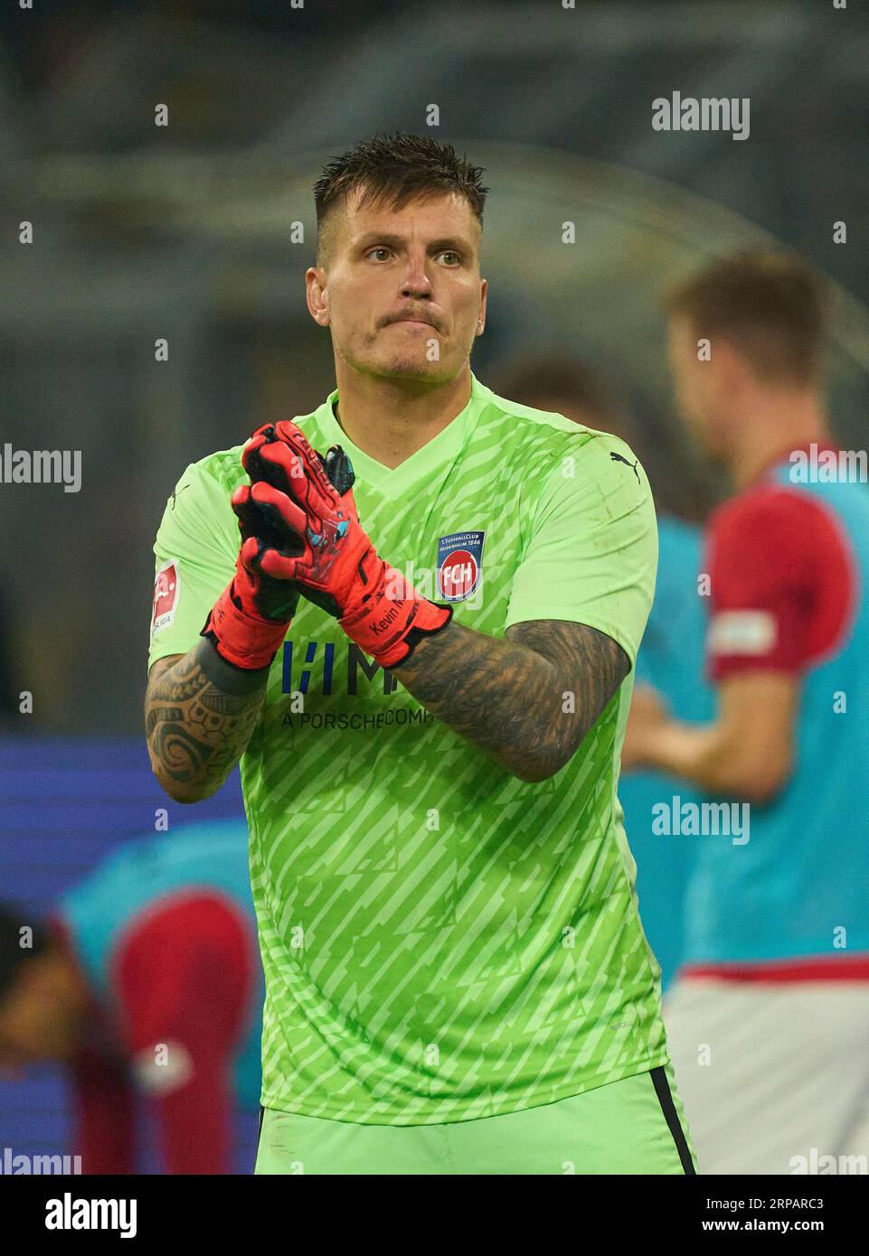 Kevin MÜLLER, Torhüter HDH 1 im Spiel BORUSSIA DORMUND - 1. FC HEIDENHEIM 2-2 am 1. September 2023 in Dortmund. Staffel 2023/2024, 1.Bundesliga, BVB, Spieltag 3, 3.Spieltag © Peter Schatz / Alamy Live News - DFL-VORSCHRIFTEN VERBIETEN DIE VERWENDUNG VON FOTOS als BILDSEQUENZEN und/oder QUASI-VIDEO - Stockfoto