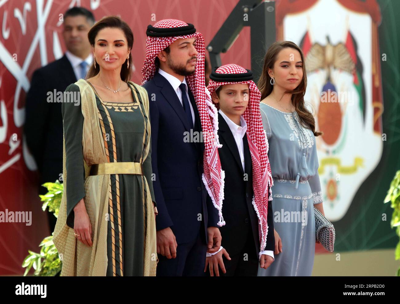 (190525) -- AMMAN, 25. Mai 2019 -- jordanische Königin Rania, Kronprinz Al Hussein bin Abdullah II., Prinz Hashem bin Abdullah und Prinzessin Salma bint Abdullah (L-R) nehmen an der Zeremonie zum 73. Jahrestag der Unabhängigkeit Jordaniens in Amman, Jordanien, 25. Mai 2019, Teil. ) JORDAN-AMMAN-UNABHÄNGIGKEITSTAG MohammadxAbuxGhosh PUBLICATIONxNOTxINxCHN Stockfoto