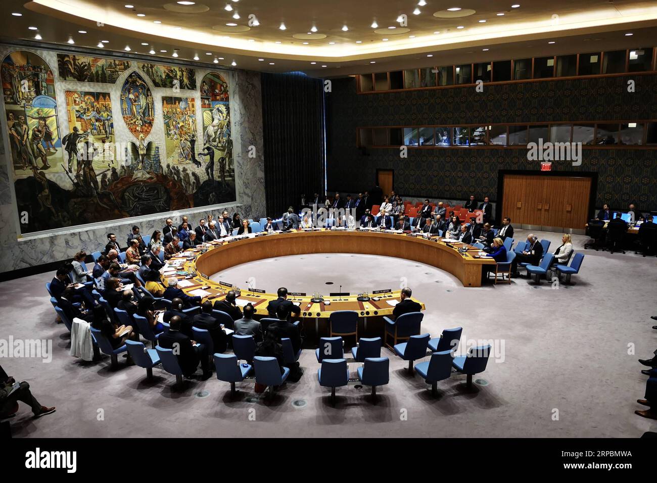 (190612) -- VEREINTEN NATIONEN, 12. Juni 2019 -- das Foto, das am 12. Juni 2019 aufgenommen wurde, zeigt die Tagung des UN-Sicherheitsrats zur Konfliktverhütung und -Meditation im UN-Hauptquartier in New York. UN-Generalsekretär Antonio Guterres sagte am Mittwoch, Konfliktprävention und Mediation seien zwei der wichtigsten Instrumente, die uns zur Verfügung stehen, um menschliches Leid zu verringern. ) VN-SICHERHEITSRAT-TAGUNG-KONFLIKTPRÄVENTION UND MEDITATION LIXMUZI PUBLICATIONXNOTXINXCHN Stockfoto