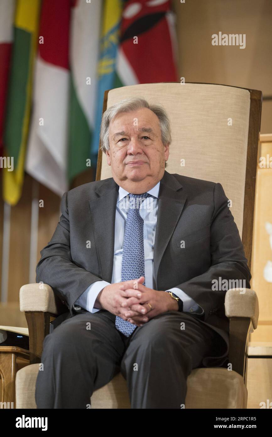 (190621) - GENF, 21. Juni 2019 -- Generalsekretär der Vereinten Nationen Antonio Guterres nimmt am letzten Tag der Internationalen Arbeitskonferenz Teil, die den 100. Jahrestag der Internationalen Arbeitsorganisation (IAO) am 21. Juni 2019 in Genf (Schweiz) feiert. Guterres lobte am Freitag die Internationale Arbeitsorganisation (IAO) dafür, dass sie die vor hundert Jahren angezündete Fackel weiterführte, um beim Aufbau einer neuen Welt zu helfen. ) SCHWEIZ-GENF-GUTERRES-ILO-100 JAHRE XUXJINQUAN PUBLICATIONXNOTXINXCHN Stockfoto