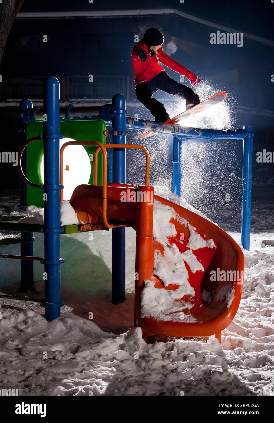 Snowboarder auf einem Spielplatz Stockfoto