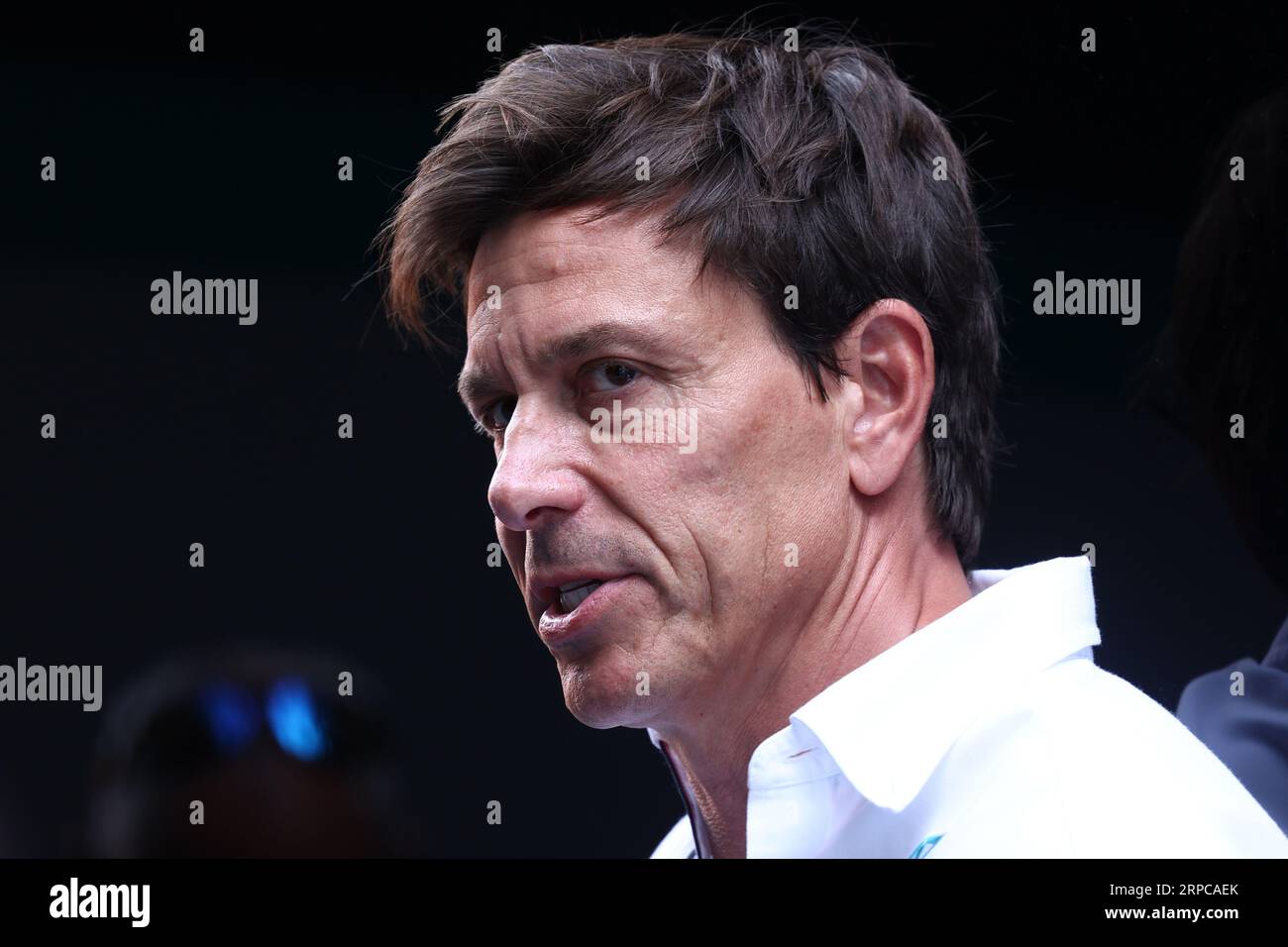 Monza, Italien. September 2023. Torger Christian Toto Wolff, Teamchef des Mercedes AMG Petronas F1 Teams auf dem Podium am Ende des F1 Grand Prix von Italien im Autodromo Nazionale am 3. September 2023 in Monza, Italien. Dank: Marco Canoniero/Alamy Live News Stockfoto
