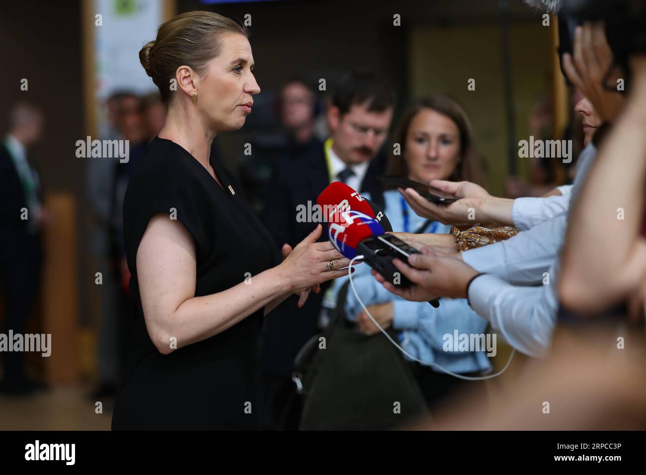 (190701) -- BRÜSSEL, 1. Juli 2019 -- die dänische Premierministerin Mette Frederiksen trifft am 30. Juni 2019 zum Sondergipfel des Europäischen Rates in Brüssel, Belgien, ein. Die Staats- und Regierungschefs der 28 Mitgliedstaaten der Europäischen Union haben am Sonntagnachmittag begonnen, sich zu versammeln, um über die Spitzenpositionen für den Block zu entscheiden. ) BELGIEN-BRÜSSEL-EU-SONDERGIPFEL ZhangxCheng PUBLICATIONxNOTxINxCHN Stockfoto