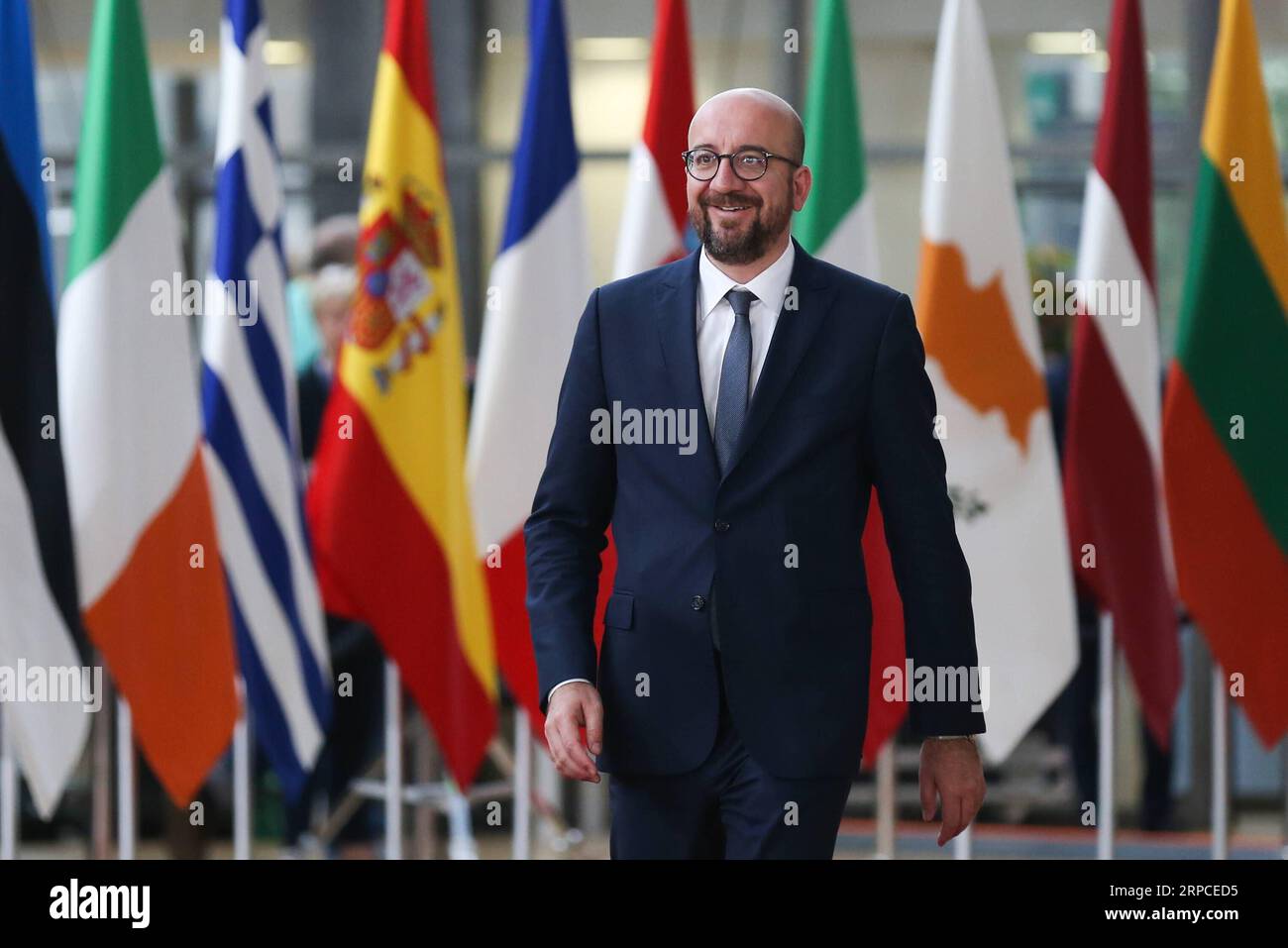 (190702) -- BRÜSSEL, 2. Juli 2019 -- Aktenfoto vom 28. Mai 2019 zeigt, wie der belgische Premierminister Charles Michel zu einem informellen Abendessen der Staats- und Regierungschefs der EU in Brüssel, Belgien, am Hauptsitz der Europäischen Union ankommt. Die Staats- und Regierungschefs der Europäischen Union einigten sich am Dienstag auf die künftige Führung der EU-Institutionen und schlugen der deutschen Verteidigungsministerin Ursula von der Leyen vor, die nächste Präsidentin der Europäischen Kommission zu werden. Charles Michel, der belgische Premierminister, wird zum nächsten Präsidenten des Europäischen Rates gewählt. Christine Lagarde, Geschäftsführerin von t Stockfoto