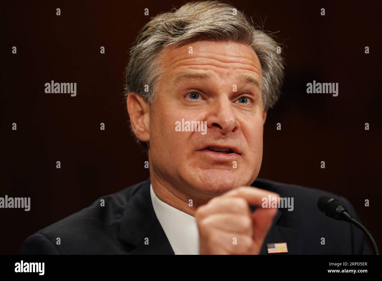 (190723) -- WASHINGTON, 23. Juli 2019 -- US-FBI-Direktor Christopher Wray bezeugt am 23. Juli 2019 vor einer Anhörung des Senate Judiciary Committee on Oversight des Federal Bureau of Investigation auf dem Capitol Hill in Washington D.C. in den Vereinigten Staaten. ) U.S.-WASHINGTON D.C.-FBI-WRAY-HEARING LIUXJIE PUBLICATIONXNOTXINXCHN Stockfoto