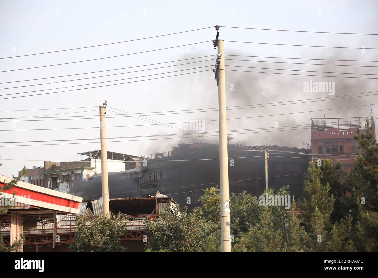(190728) -- KABUL, 28. Juli 2019 -- Foto vom 28. Juli 2019 zeigt den Ort einer Explosion in Kabul, der Hauptstadt Afghanistans. Mindestens eine Person wurde als tot bestätigt und 13 weitere wurden verletzt, als am Sonntag eine Explosion die afghanische Hauptstadt Kabul erschütterte, sagte der Sprecher des gesundheitsministeriums, Wahidullah Mayar. ) AFGHANISTAN-KABUL-BLAST RahatullahxAlizadah PUBLICATIONxNOTxINxCHN Stockfoto