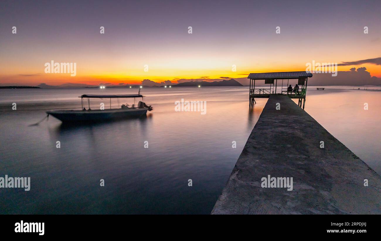 Sonnenuntergang bei Semporna Sabah Stockfoto