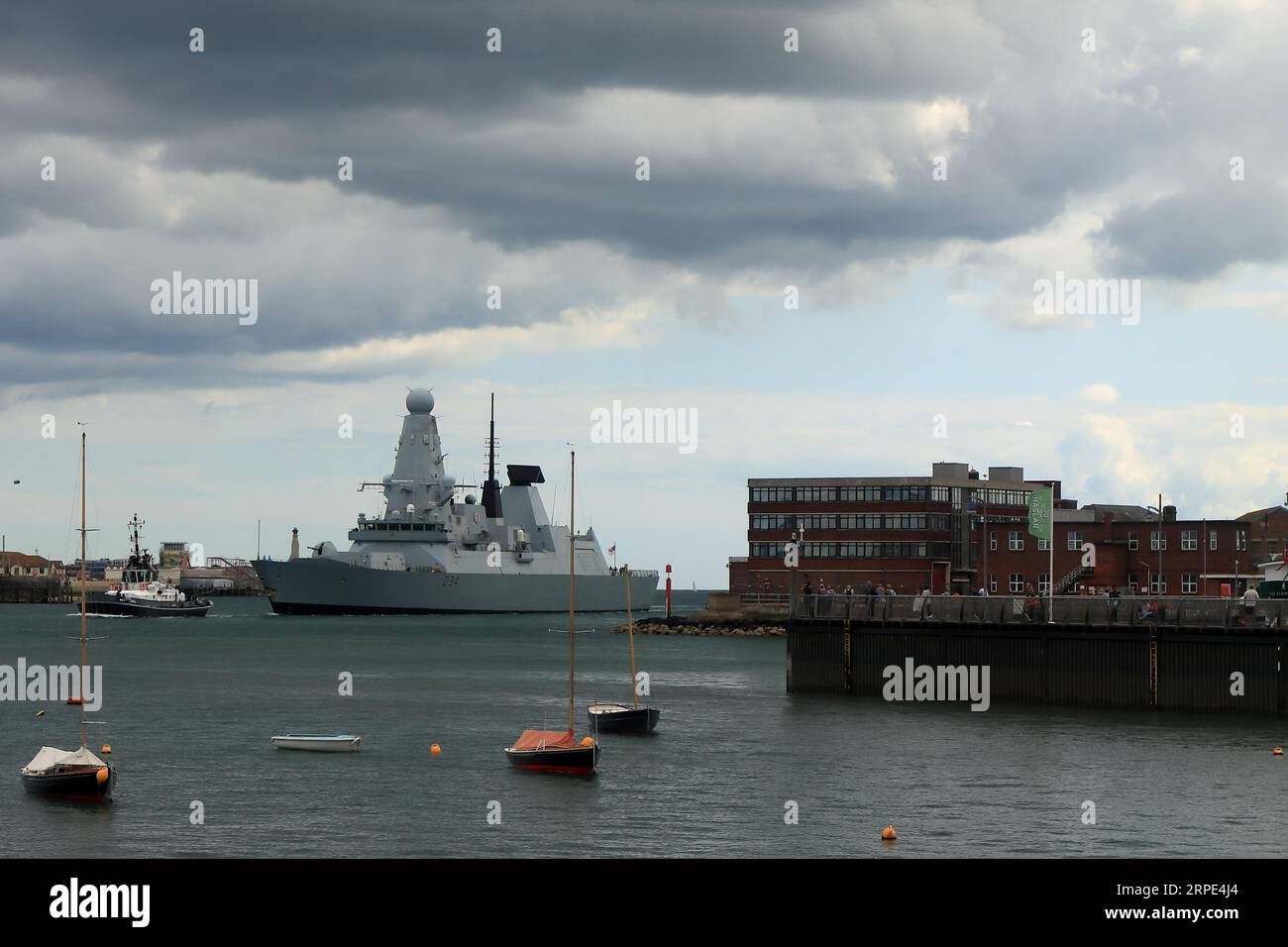 Einfahrt durch die Hafenmündung D34, Royal Navy Typ 45, gewagte Klasse