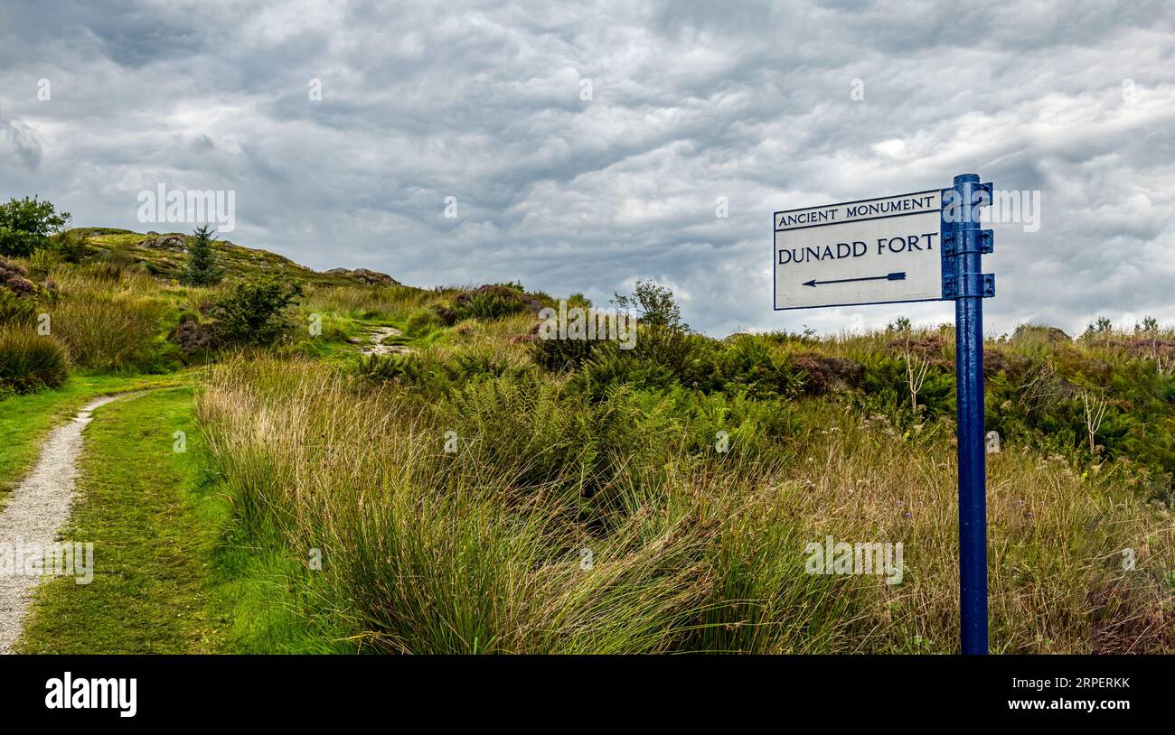 Wegweiser Dunadd Hill Fort, Kilmartin Glen, Argyll, Schottland, Großbritannien Stockfoto