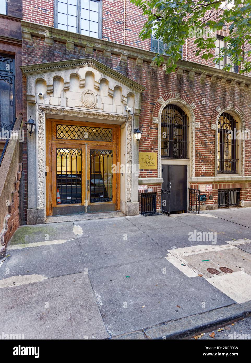 Upper West Side: C.P.H. Gilbert, ein Architekt, der für seine Herrenhäuser bekannt ist, entwarf den Rutgers Club, der 1892 erbaut wurde und heute die ideale School of Manhattan ist. Stockfoto