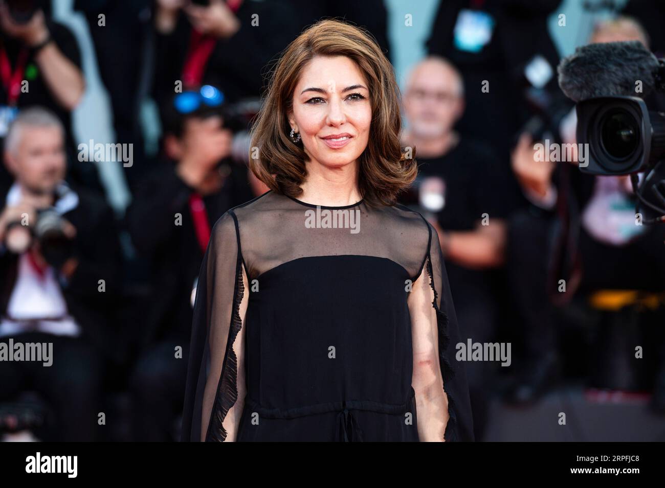 Venedig, Italien. September 2023. Sofia Coppola kommt bei der Premiere von Priscilla im Sala Grande auf dem 80. Internationalen Filmfestival in Venedig an. Quelle: Euan Cherry/Alamy Live News Stockfoto