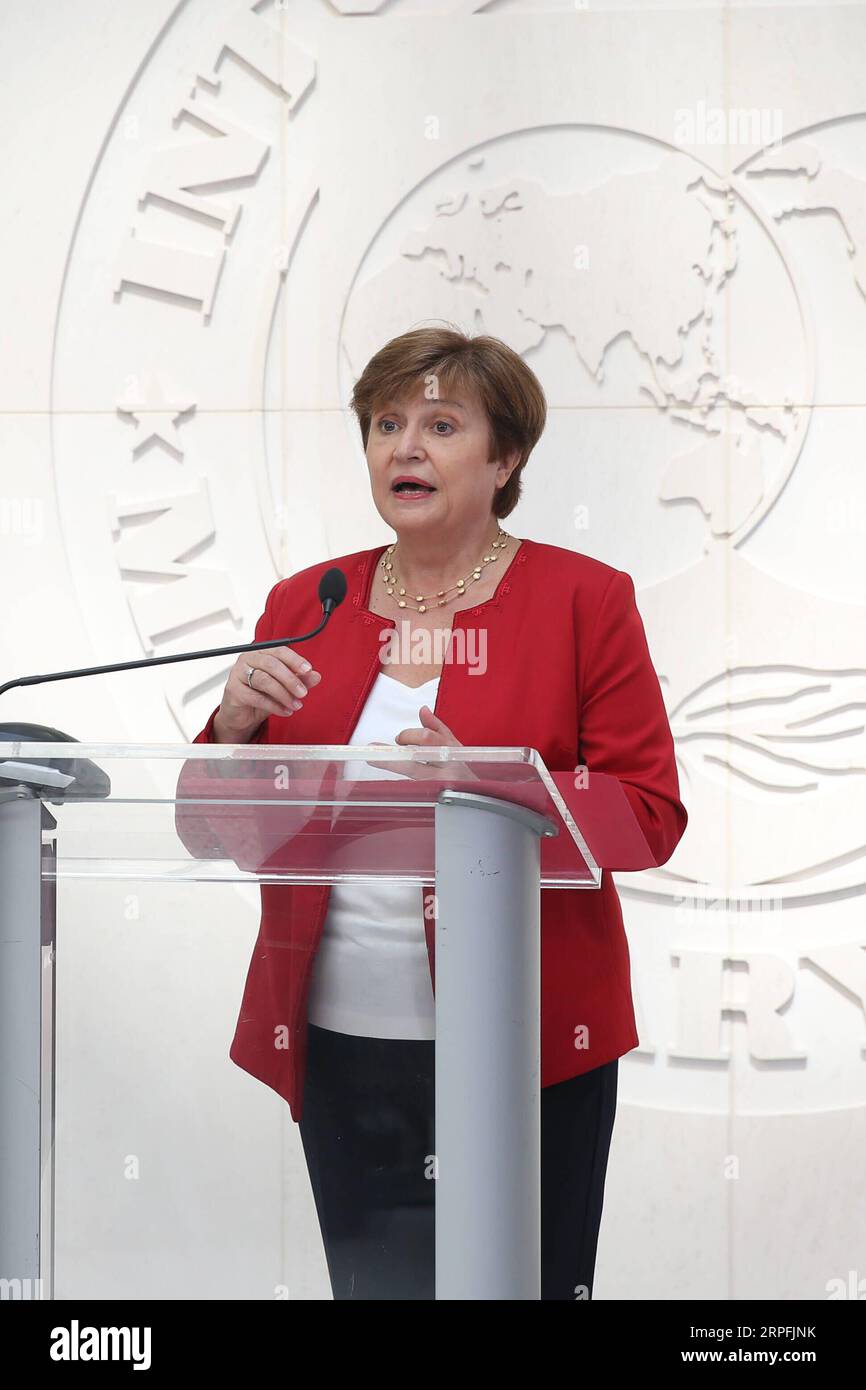 190925 -- WASHINGTON, 25. September 2019 -- Kristalina Georgieva nimmt am 25. September 2019 an einer Pressekonferenz im IWF-Hauptquartier in Washington D.C., USA, Teil. Der Exekutivrat des Internationalen Währungsfonds hat am Mittwoch die Ernennung der bulgarischen Kristalina Georgieva, Chief Executive Officer der Weltbank, zum IWF-Geschäftsführer für eine Amtszeit von fünf Jahren ab dem 1. Oktober genehmigt. HU Yousong U.S.-WASHINGTON D.C.-IWF-NEUER GESCHÄFTSFÜHRENDER DIREKTOR LiuxJie PUBLICATIONxNOTxINxCHN Stockfoto