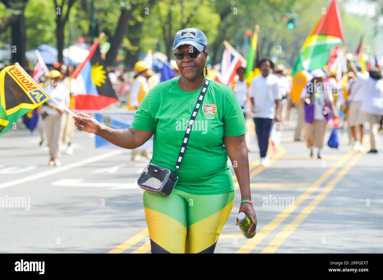 Brooklyn, New York, USA. September 2023. Die Gäste nehmen an der jährlichen Parade zum West Indian Day im Brooklyn Borough von New York City Teil. Quelle: Ryan Rahman/Alamy Live News Stockfoto