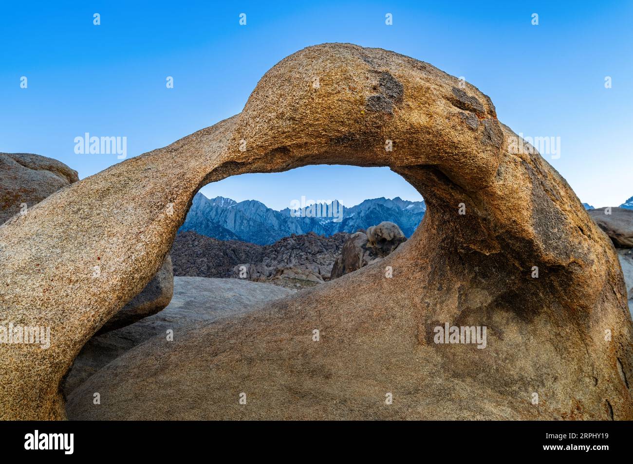 Der berühmte Mobius Arch der Alabama Hills Stockfoto