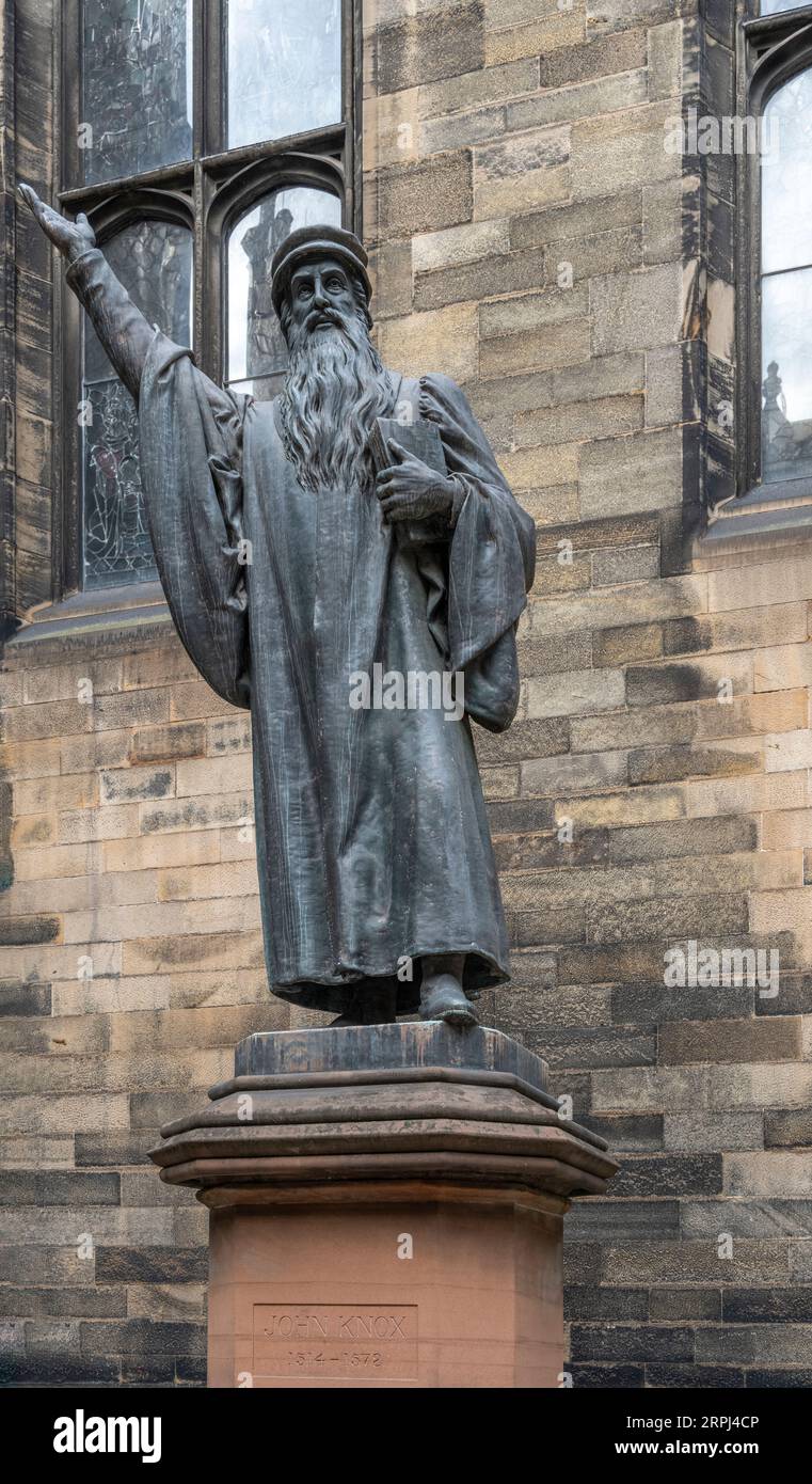 John Knox-Statue im New College Quadrangle in Edinburgh, Schottland Stockfoto