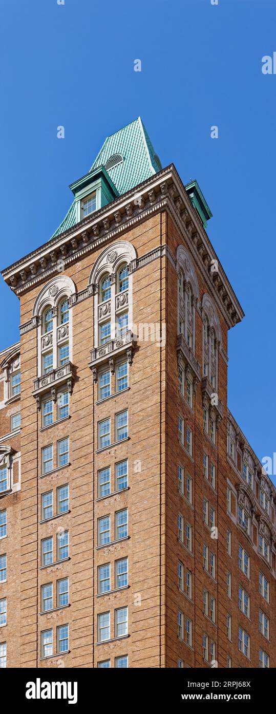 Upper East Side: Schwartz & Gross entwarf das Mark (ehemals Hyde Park Hotel) im neolienischen Renaissancestil. Der Turm wurde 1926 erbaut. Stockfoto