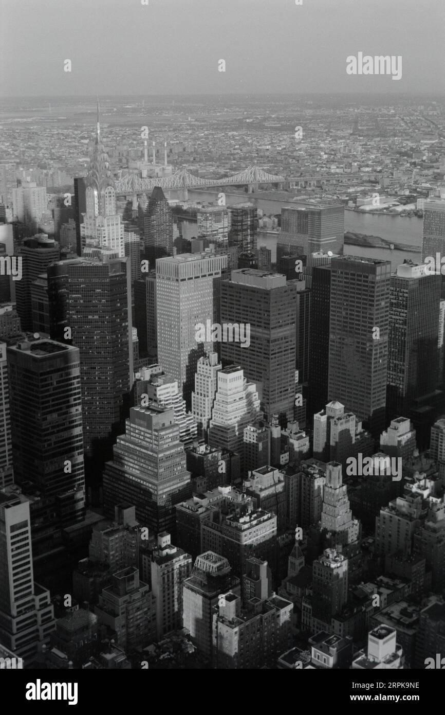 Blick vom Empire State Building über die Skyline von Manhattan Stockfoto