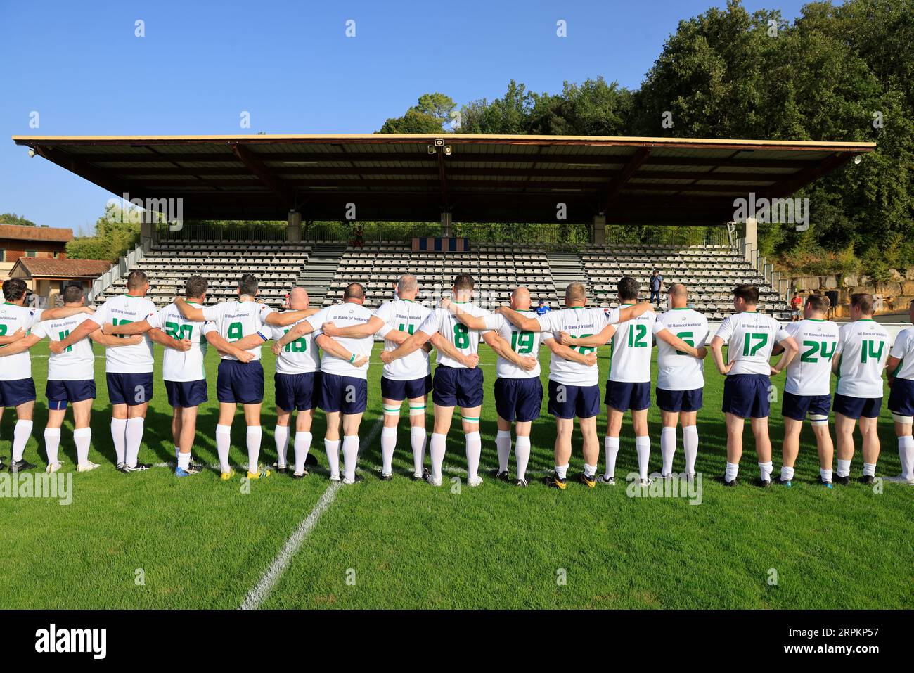 Sarlat, Frankreich. September 2023. Rugby-Weltmeisterschaft 2023 in Frankreich. Spiel Irland - Südafrika. Die irische Parlamentsmannschaft (in wh Stockfoto
