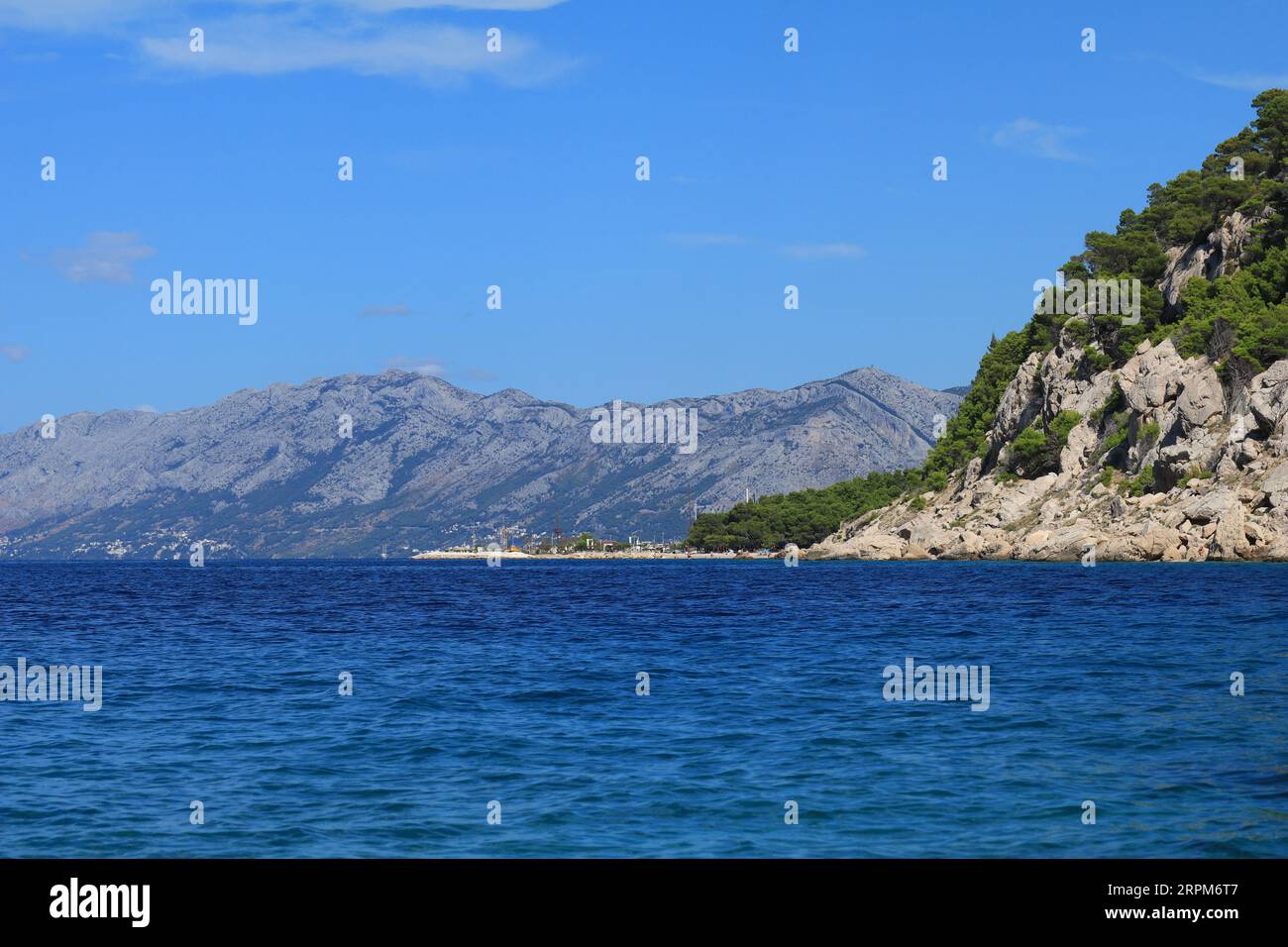 Blick auf die Bucht der Adria an der Makarska Riviera in Criatia Stockfoto
