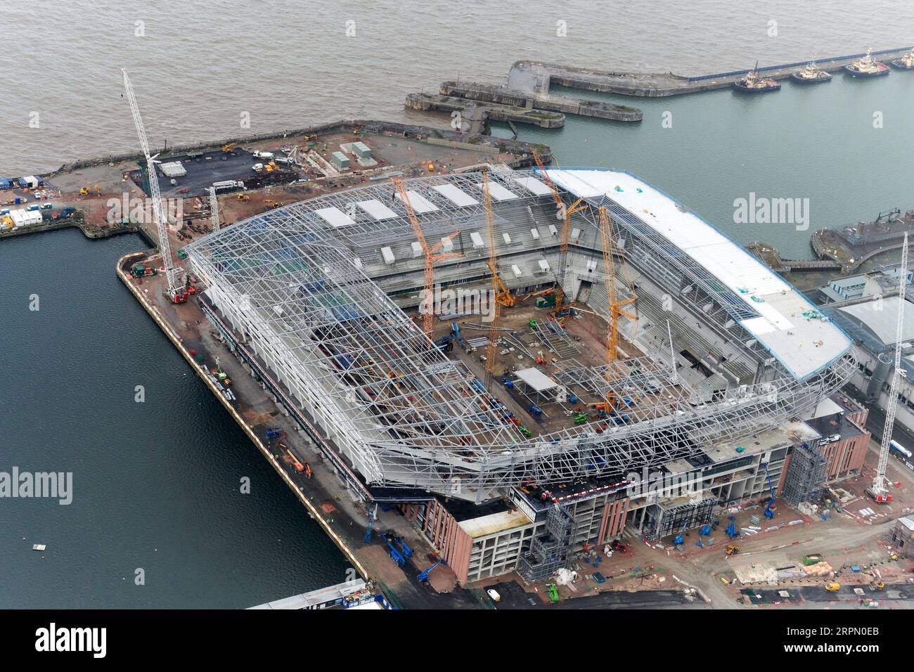 Ein Luftbild des neuen Everton-Fußballstadions im Bramley Moor Dock in Liverpool, Merseyside, Nordwestengland, Großbritannien Stockfoto