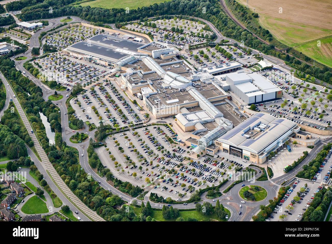 Eine Luftaufnahme des White Rose Shopping Centre, Leeds, West Yorkshire, Nordengland, Großbritannien Stockfoto