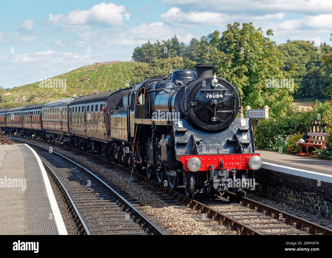 Standard class 2 steam train -Fotos und -Bildmaterial in hoher ...