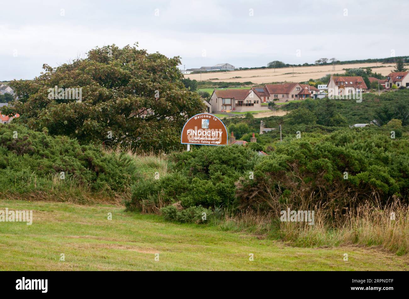 Willkommen im Findochty Sign Scottish Fishing Village in Moray Scotland Stockfoto