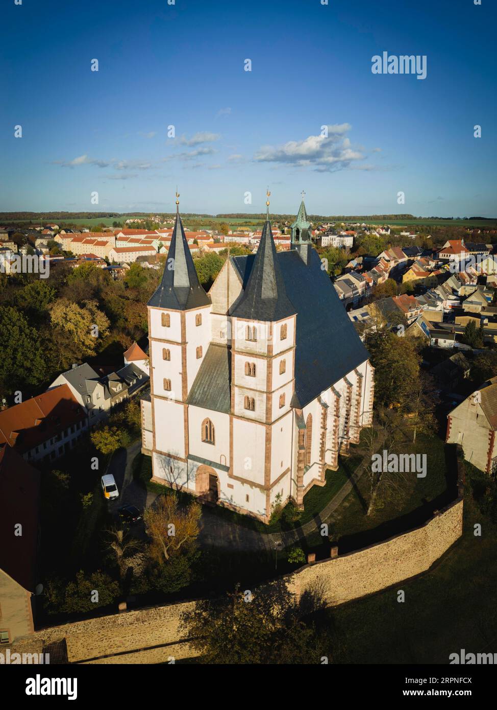 Die evangelische Stadtkirche St. Nikolai ist eine spätgotische Hallenkirche mit älteren Bausteinen in Geithain im Landkreis Leipzig in Sachsen. It Stockfoto