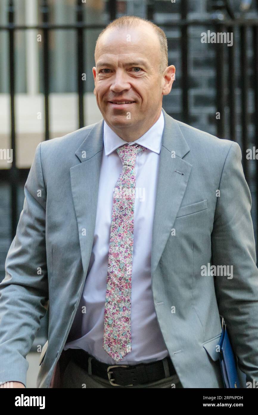 Downing Street, London, Großbritannien. September 2023. Chris Heaton-Harris, Parlamentsabgeordneter, Staatssekretär für Nordirland, nimmt an der ersten wöchentlichen Kabinettssitzung in der Downing Street 10 Teil, seit er aus der Sommerpause zurückgekehrt ist. Foto von Amanda Rose/Alamy Live News Stockfoto