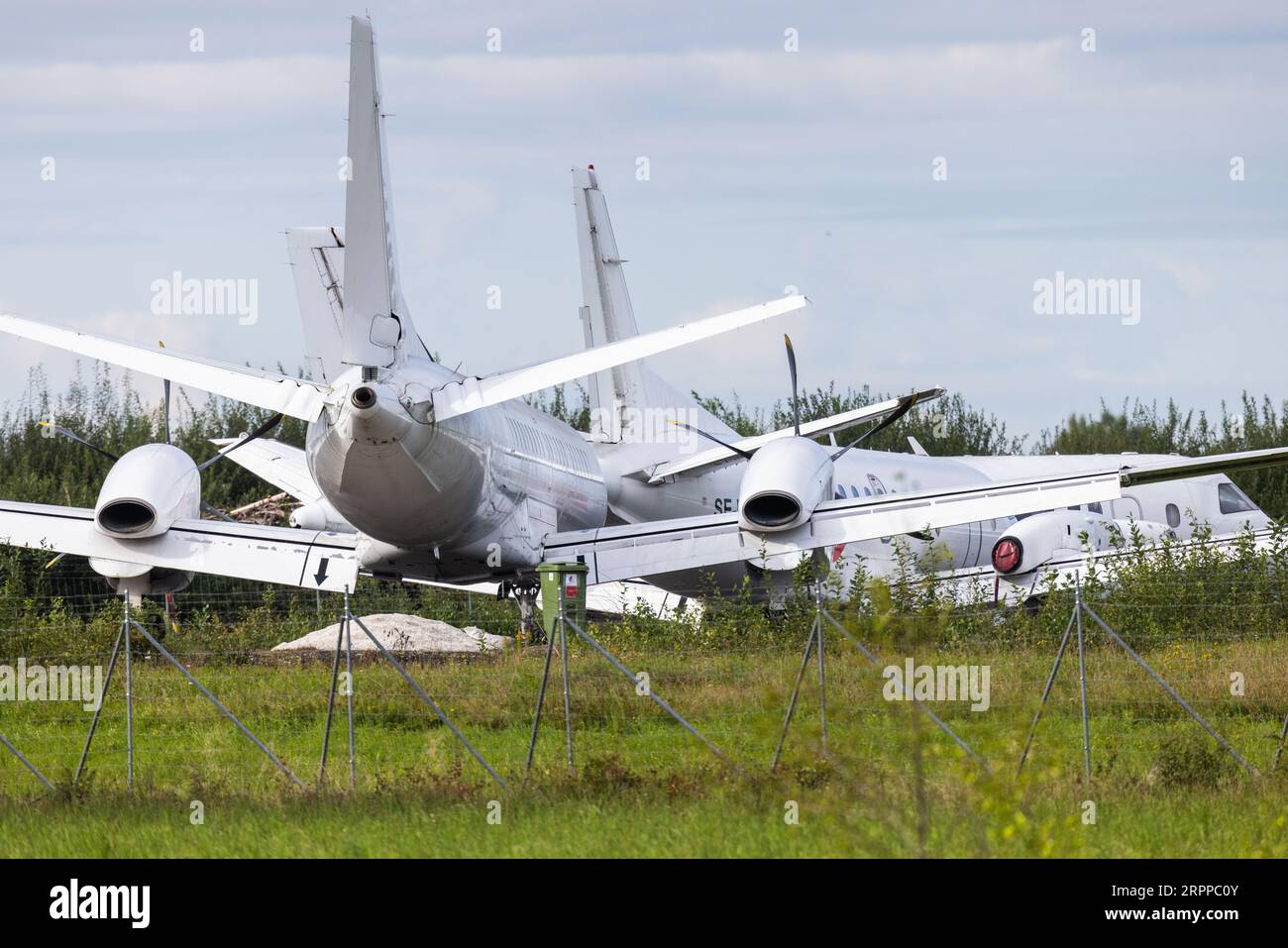 Flugzeuge am Flughafen Örebro, Örebro, Schweden. Stockfoto