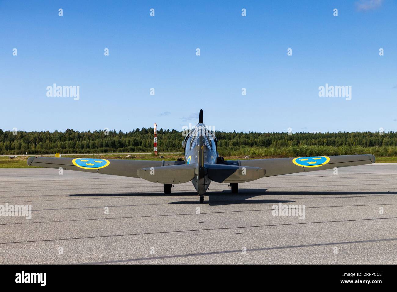 Altes Flugzeug am Flughafen Örebro, Örebro, Schweden. Stockfoto