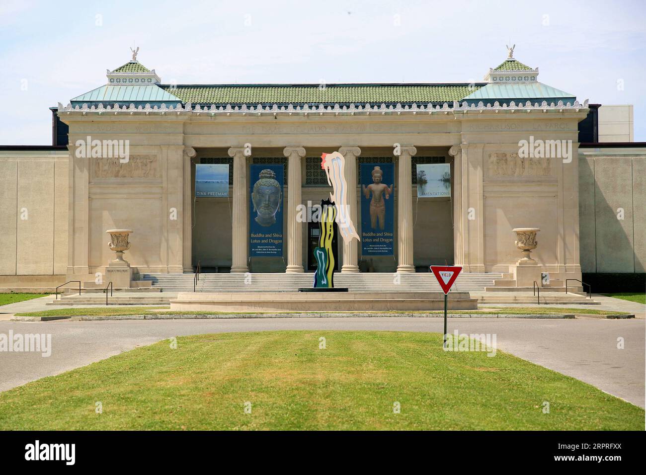 200403 -- NEW ORLEANS, 3. April 2020 Xinhua -- das New Orleans Museum of Art wird während der COVID-19-Pandemie in New Orleans, Louisiana, USA am 2. April 2020 geschlossen gesehen. Der Gouverneur des US-Bundesstaates Louisiana, John Bel Edwards, gab am Donnerstag auf einer Pressekonferenz bekannt, dass die Aufenthaltsgenehmigung aufgrund von COVID-19-Bedenken bis Ende April verlängert werden sollte. Laut Gesundheitsministerium des Bundesstaates wurden in Louisiana seit dem 2. April 9.150 Fälle und 310 Todesfälle gemeldet. Foto: Wei LAN/Xinhua U.S.-LOUISIANA-NEW ORLEANS-STAY-AT-HOME BESTELLVERLÄNGERUNG PUBLICATIONxNOTxINxCHN Stockfoto