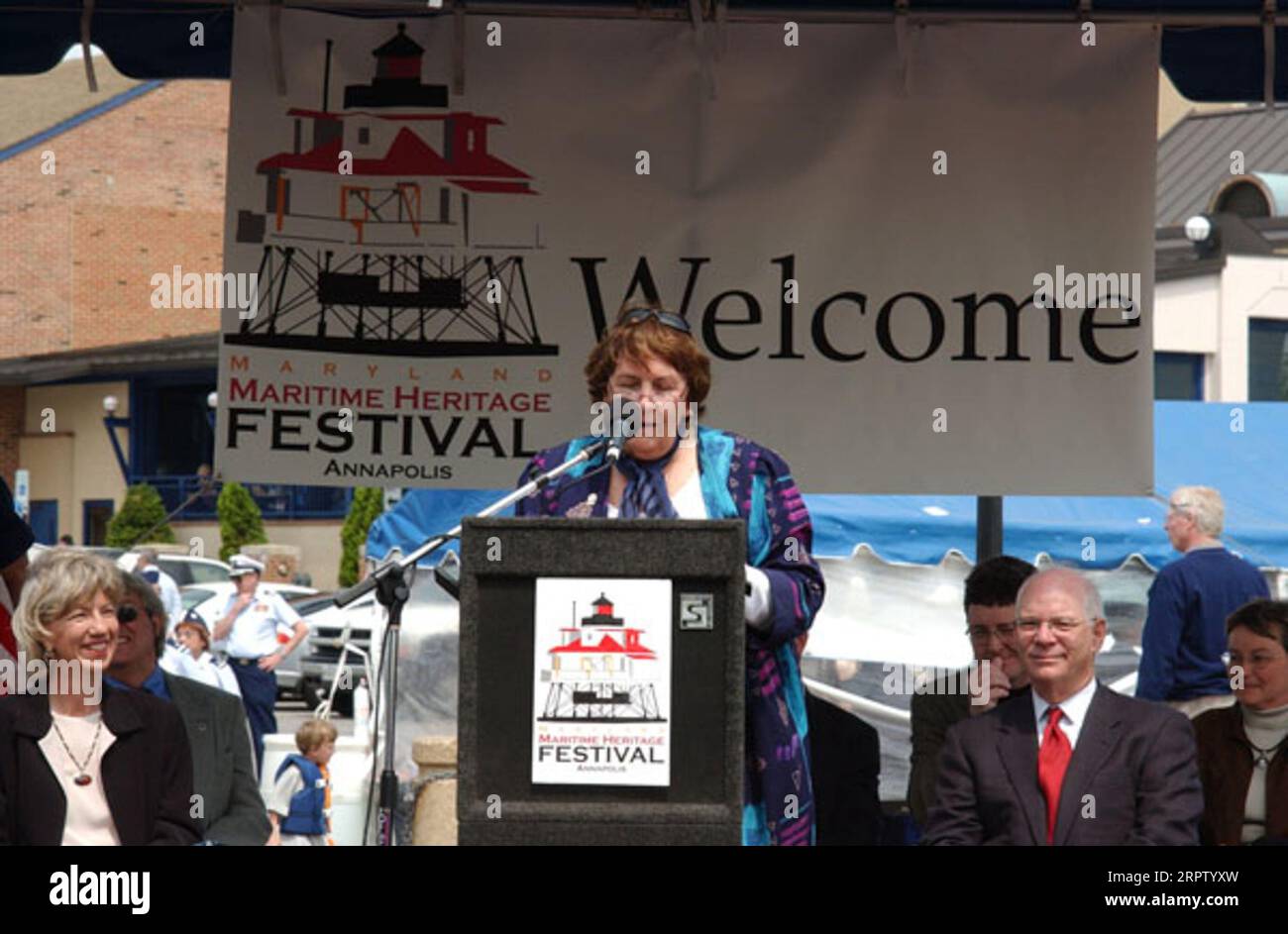 Besuch von Secretary Gale Norton in Annapolis, Maryland, für Zeremonien und damit verbundene Touren anlässlich des Transfers des Thomas Point Shoal Lighthouse von der US-Küstenwache in die Stadt Annapolis und ihren gemeinnützigen Partner, die U.S. Lighthouse Society Stockfoto