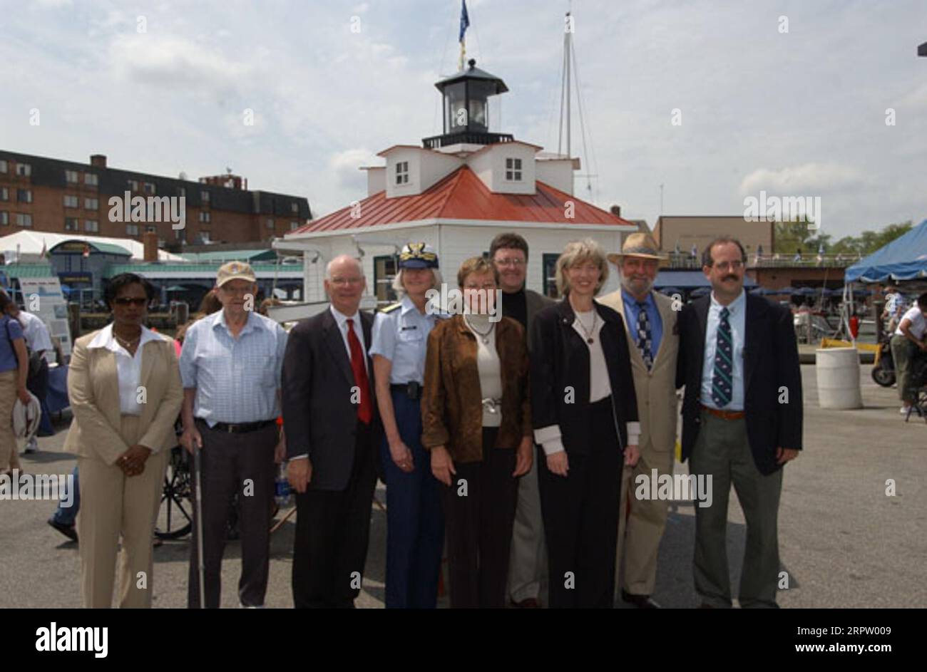 Besuch von Secretary Gale Norton in Annapolis, Maryland, für Zeremonien und damit verbundene Touren anlässlich des Transfers des Thomas Point Shoal Lighthouse von der US-Küstenwache in die Stadt Annapolis und ihren gemeinnützigen Partner, die U.S. Lighthouse Society Stockfoto