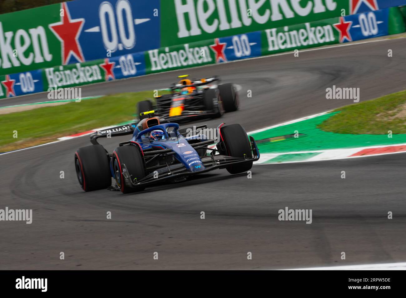 Monza, Italien - 01. SEPTEMBER 2023, #2 Logan Sargeant (USA, Williams), #11 Sergio Perez (MEX, Red Bull Racing), freies Training vor der Qualifikation für die 202 Stockfoto