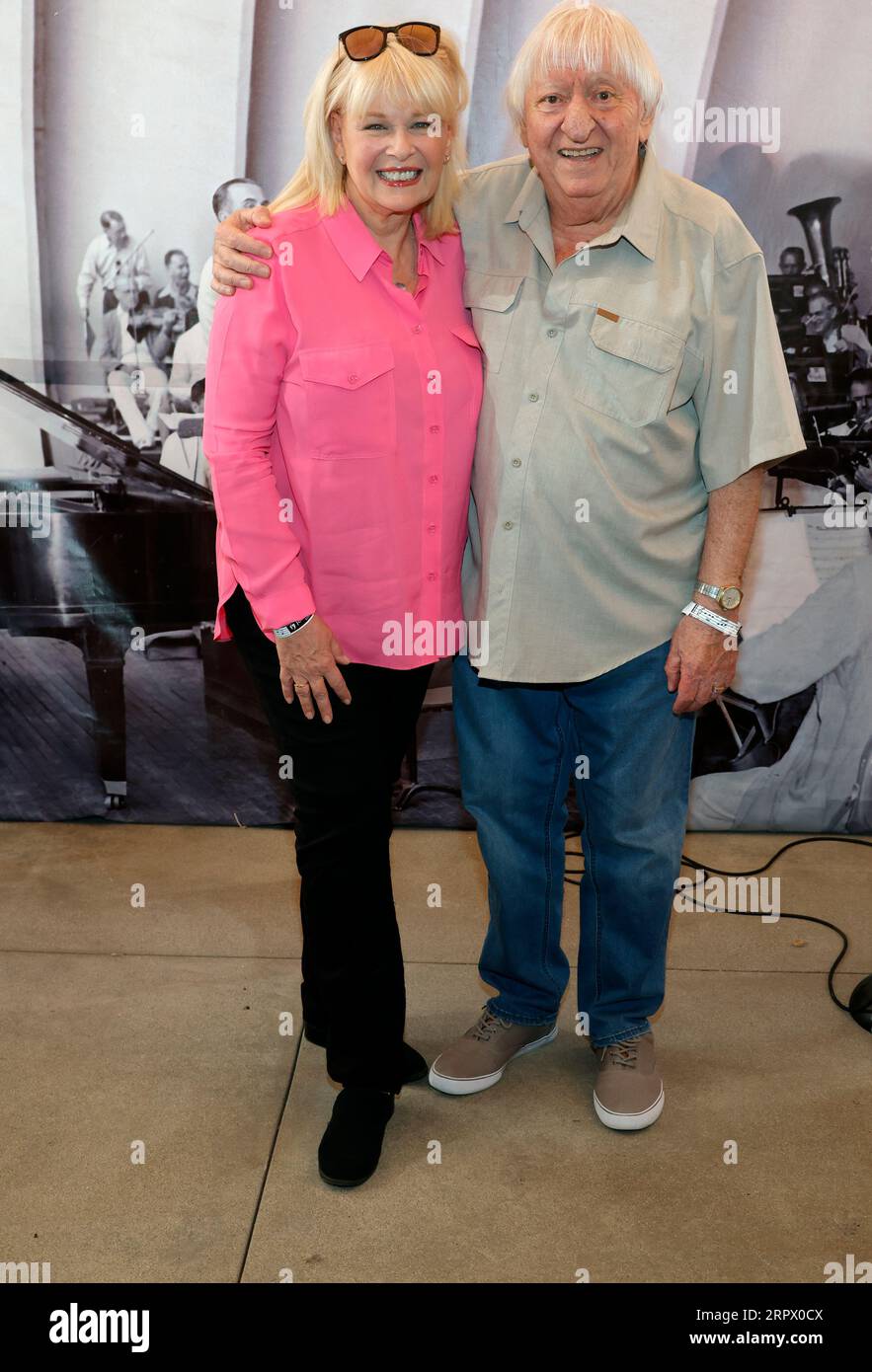 6. Juli 2023 Los Angeles, Kalifornien - Ilene Graff, Ben Lanzarone. Die JosŽ Iturbi Foundation sponsert Eine Nacht der internationalen Klassiker des 20. Jahrhunderts im Hollywood Bowl. Stockfoto