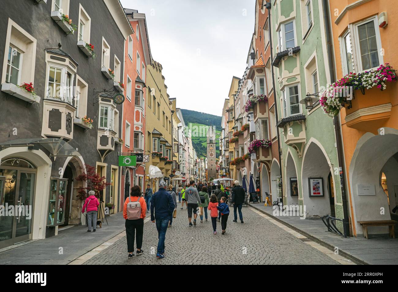 Vipiteno, Südtirol, Italien Straße Stadt Sommer Stockfoto