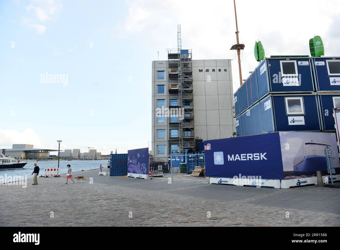 MAERSK Shipping Company mit Hauptsitz im Binnenhafen in Kopenhagen, Dänemark. Stockfoto