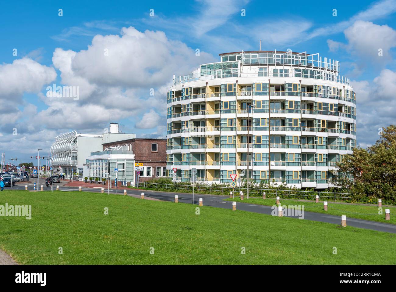 Standort mit Hotel Faehrhaus, Norddeich, Niedersachsen, Deutschland, Europa Stockfoto