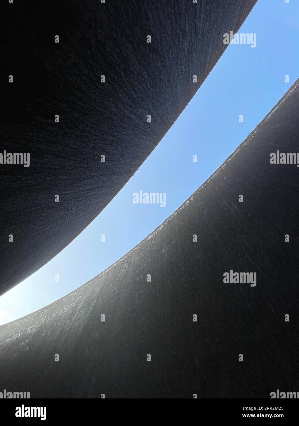 Gedenkstätte Aktion T4, Stahlskulptur Berlin Junction von Richard Serra ...