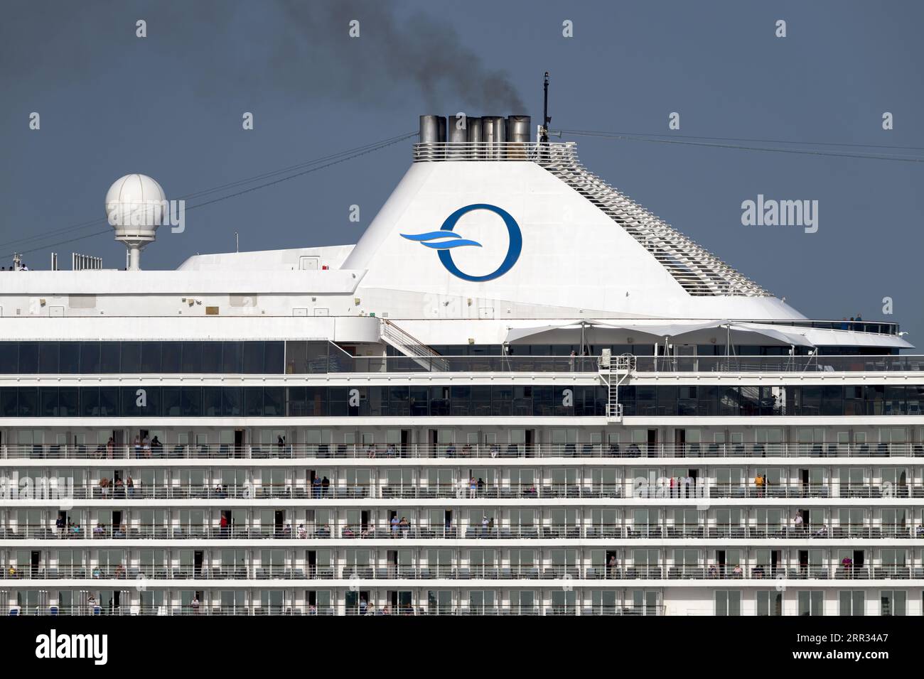 Die Marina ist ein Kreuzfahrtschiff der Ozeanien-Klasse, das von Oceania Cruises, einem Teil der Norwegian Cruise Line Holdings, betrieben wird. Stockfoto
