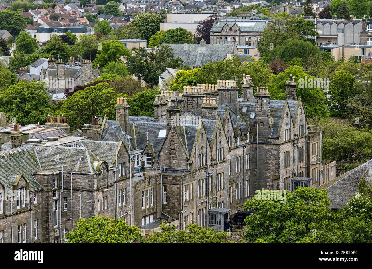 Blick von oben auf das St Leonards Victorian School Building, eine private oder unabhängige Schule, St Andrews, Fife, Schottland, Großbritannien Stockfoto