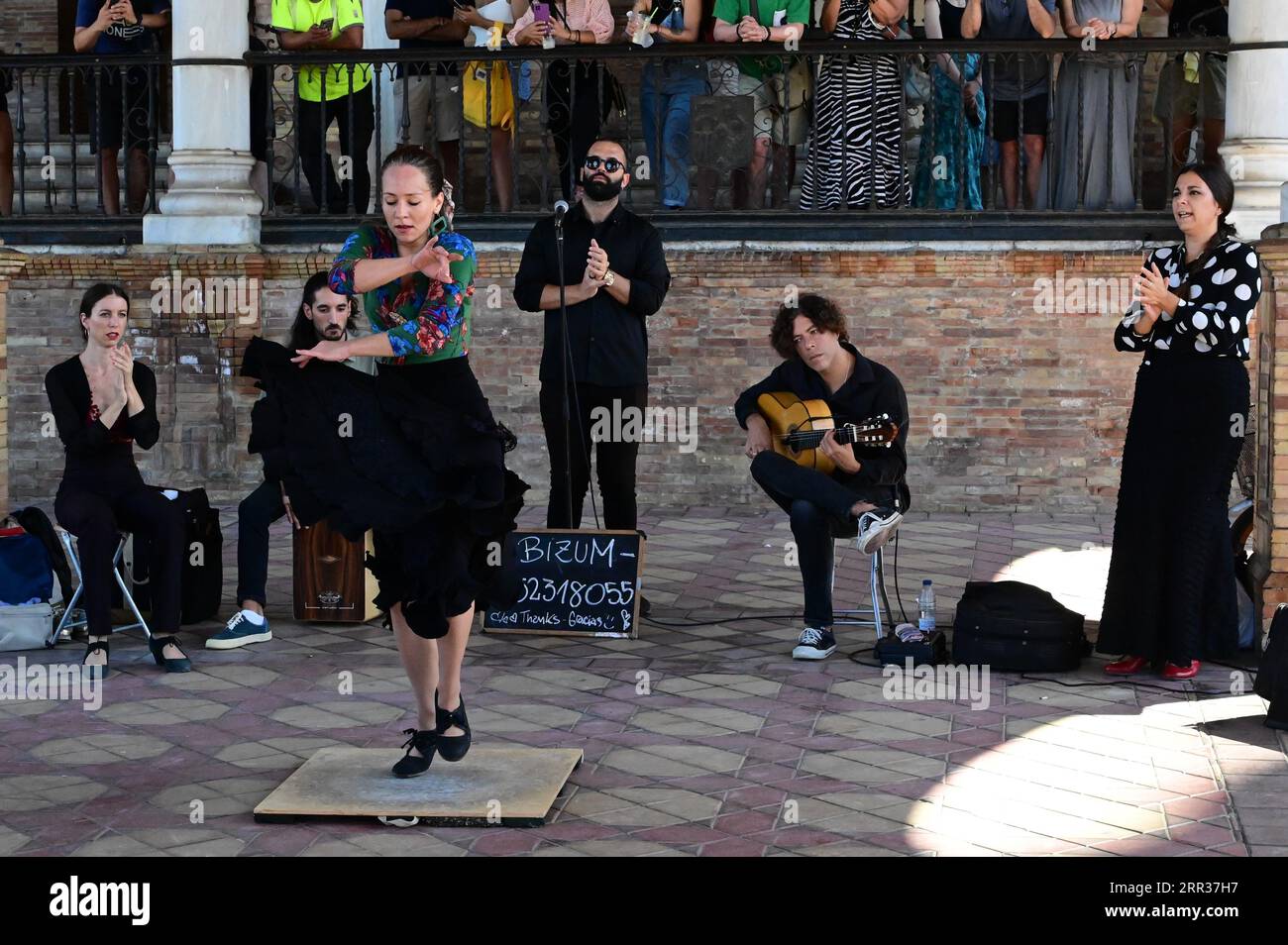 Flamenco-Tanz auf der Plaza de Espana in Sevilla. Stockfoto
