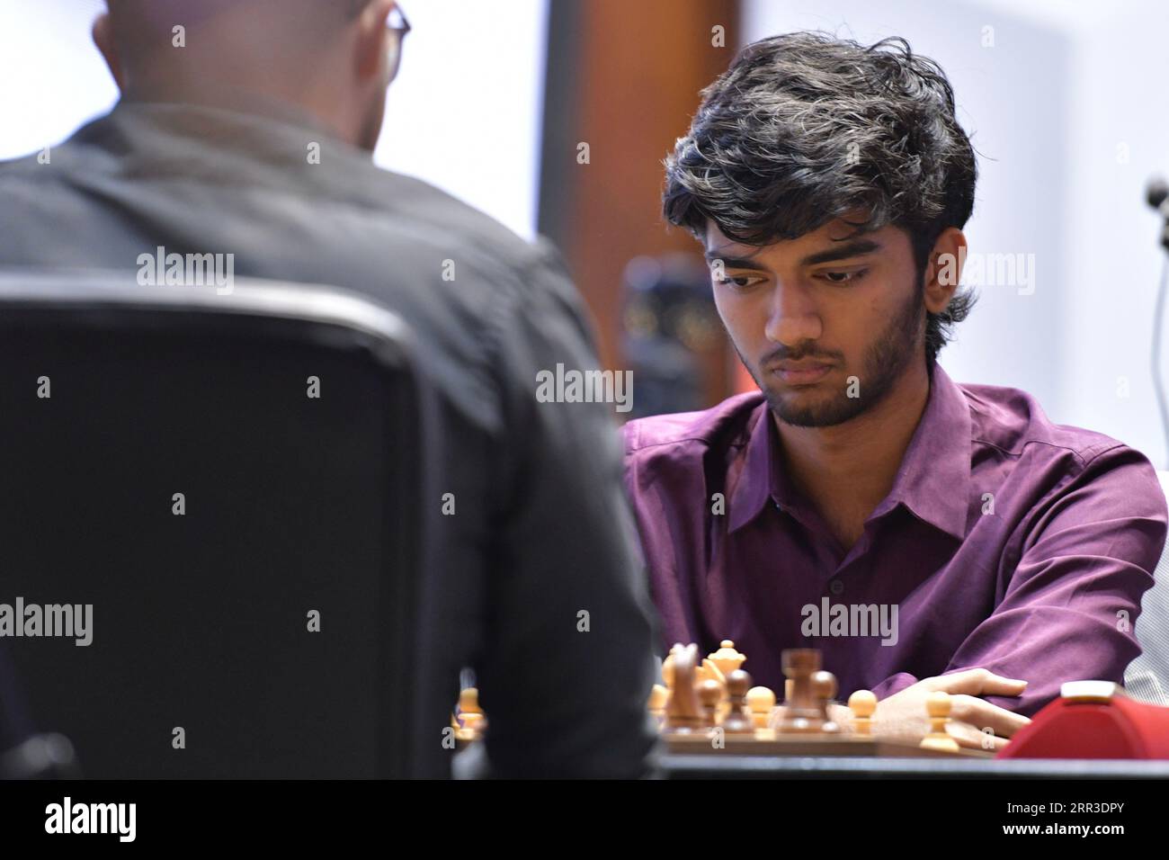 Kalkutta, Indien. September 2023. Dommaraju Gukesh, der indische Schachgroßmeister, spielte bei der fünften Ausgabe des Tata Steel Chess India Turniers 2023 in Bhasa Bhavan. Quelle: SOPA Images Limited/Alamy Live News Stockfoto