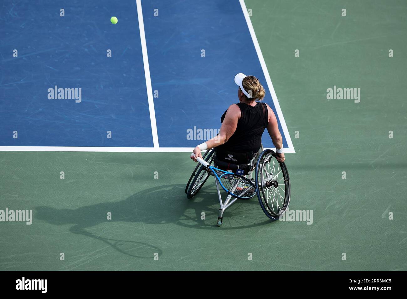 New York, New York, USA. September 2023. Aniek Van Koot (NED) in Aktion während der US Open 2023 - Tennis Championships - Rollstuhl Tennis - Rollstuhl Tennis (Bild: © Mathias Schulz/ZUMA Press Wire) NUR REDAKTIONELLE NUTZUNG! Nicht für kommerzielle ZWECKE! Stockfoto